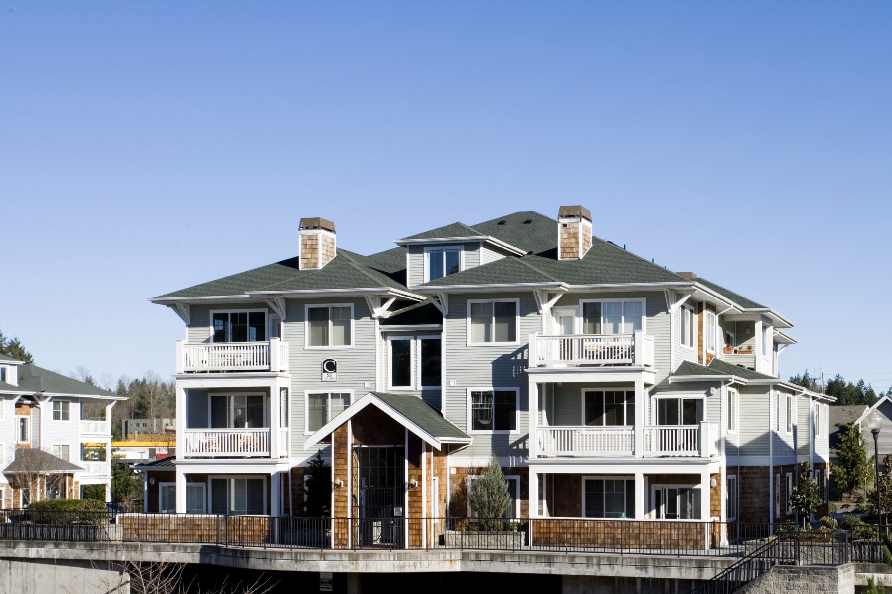 Saxony, garden-style apartments in Sammamish, Washington